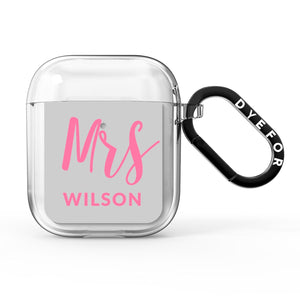 Personalisierte Mrs Couple AirPods-Hülle