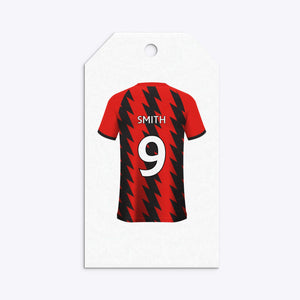 Rote und schwarze Streifen personalisierte Fußball -Hemd -Geschenk Tags